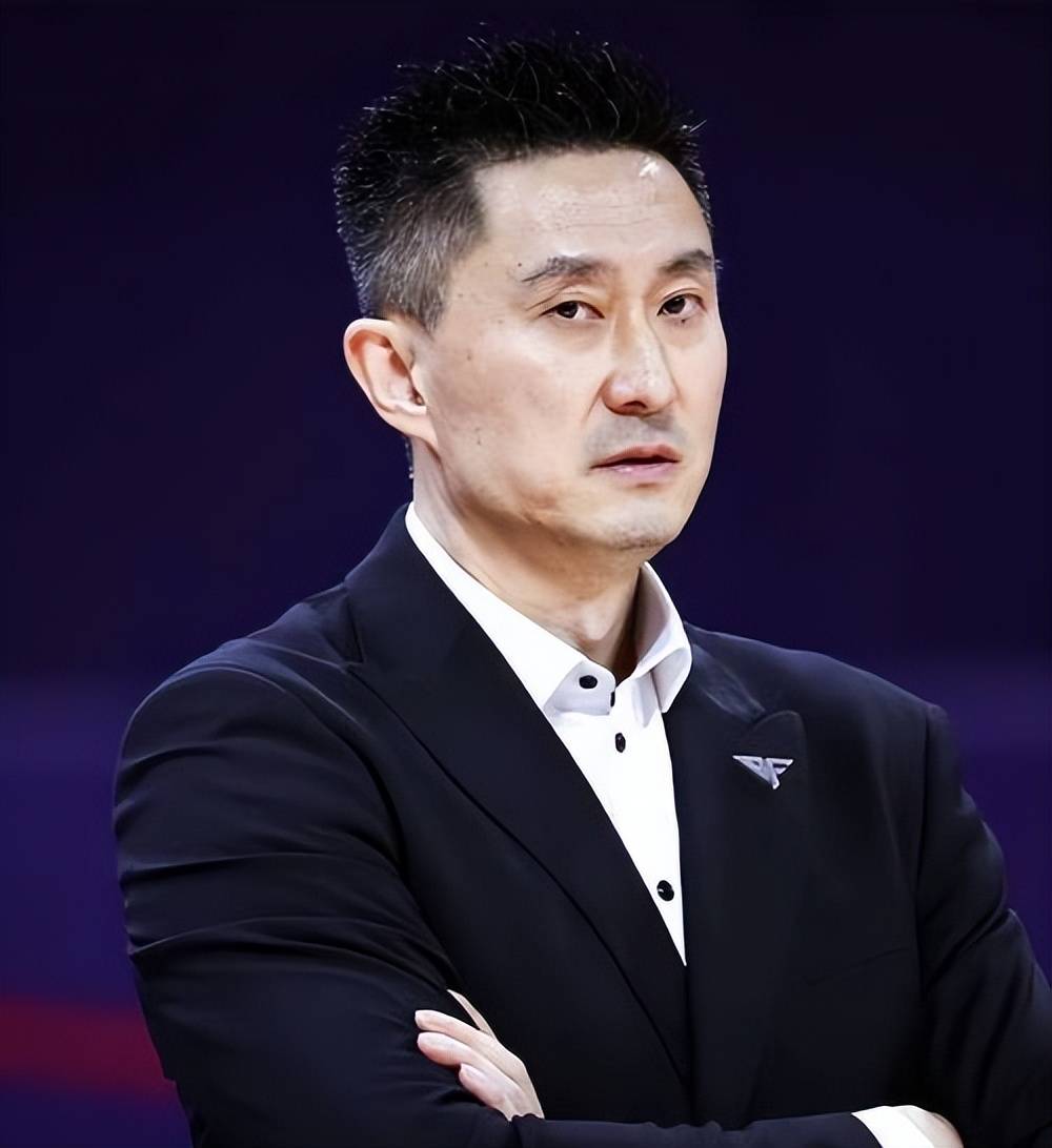 杏彩体育官网入口-放弃陈国豪！广东队迎来补强机会，“加强版邹阳”或被杜锋看中？